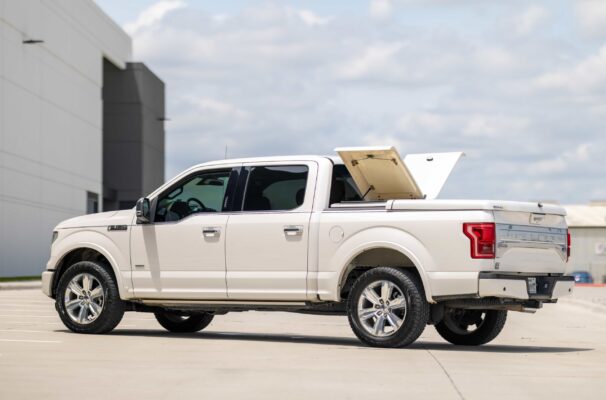 Truck Body Commercial Tonneau Cover Brand FX - FX3D-3